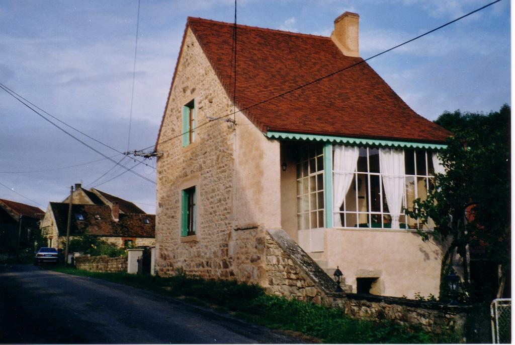 Gîte Ancienne maison Lagrange à Le Rousset-Marizy