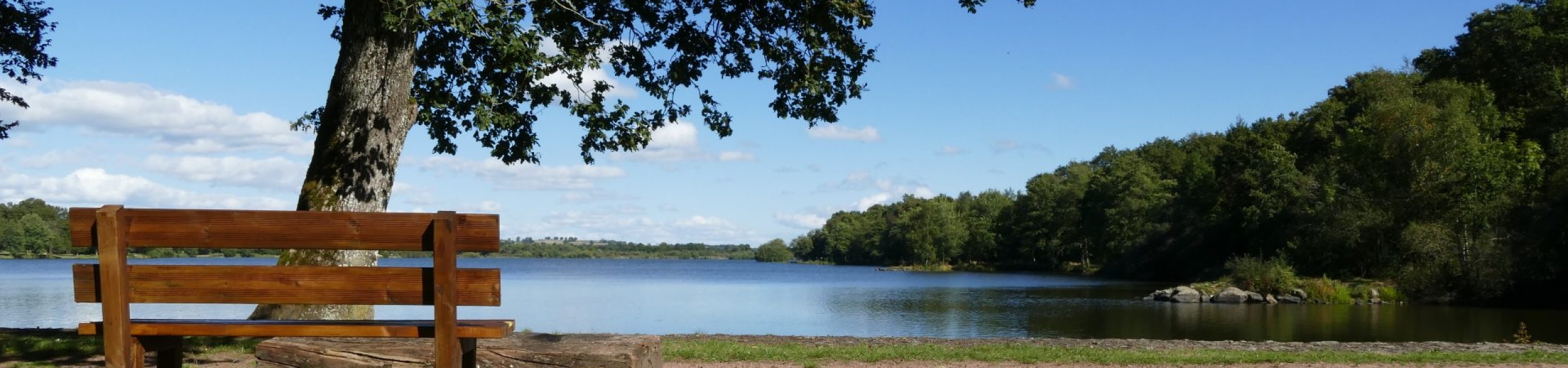 Vue sur le lac du Rousset - Le Rousset-Marizy